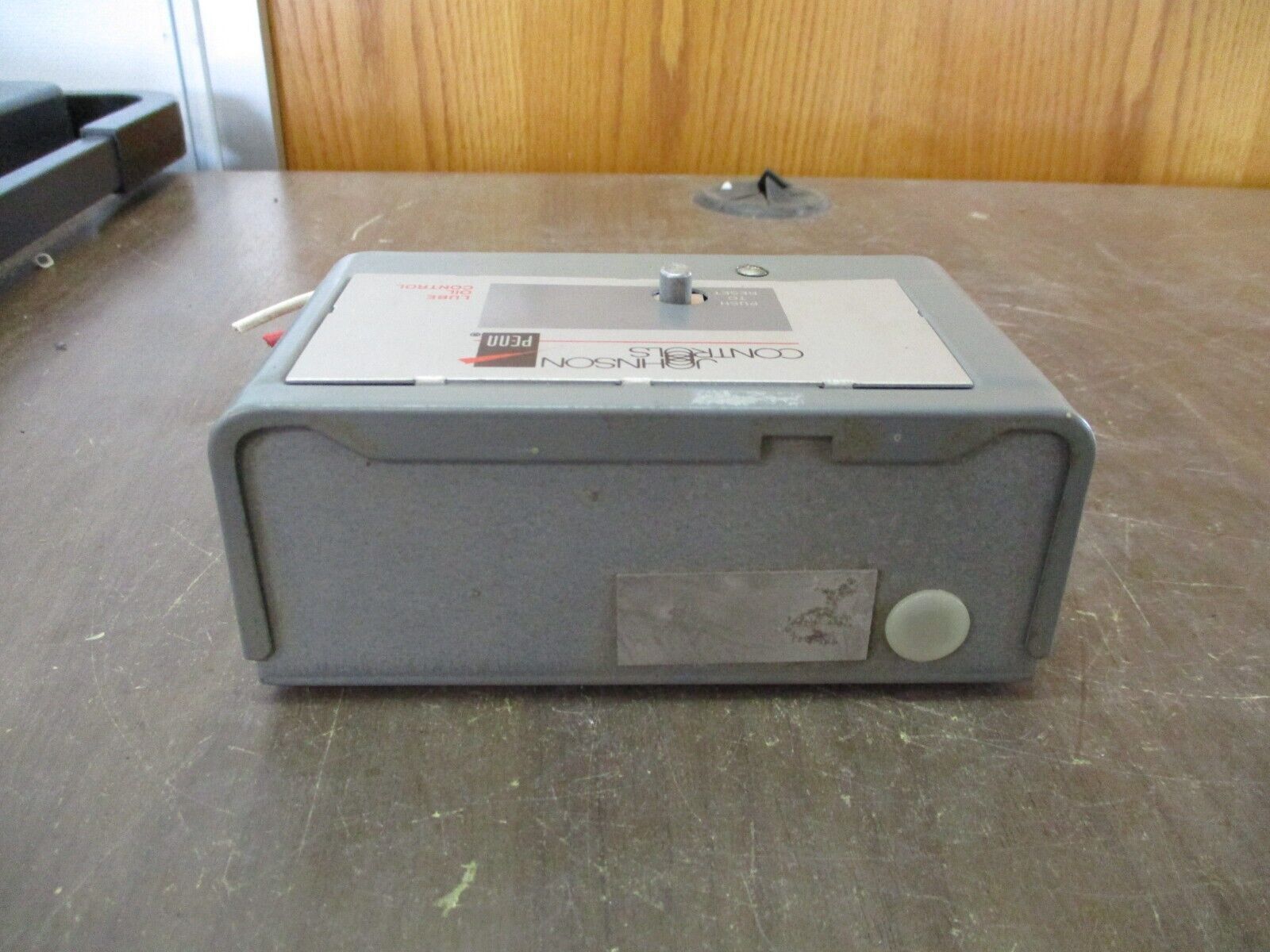 Johnson Controls Lube Oil Pressure Cutout Control P45NCA-29 120 Sec 9PSI Used