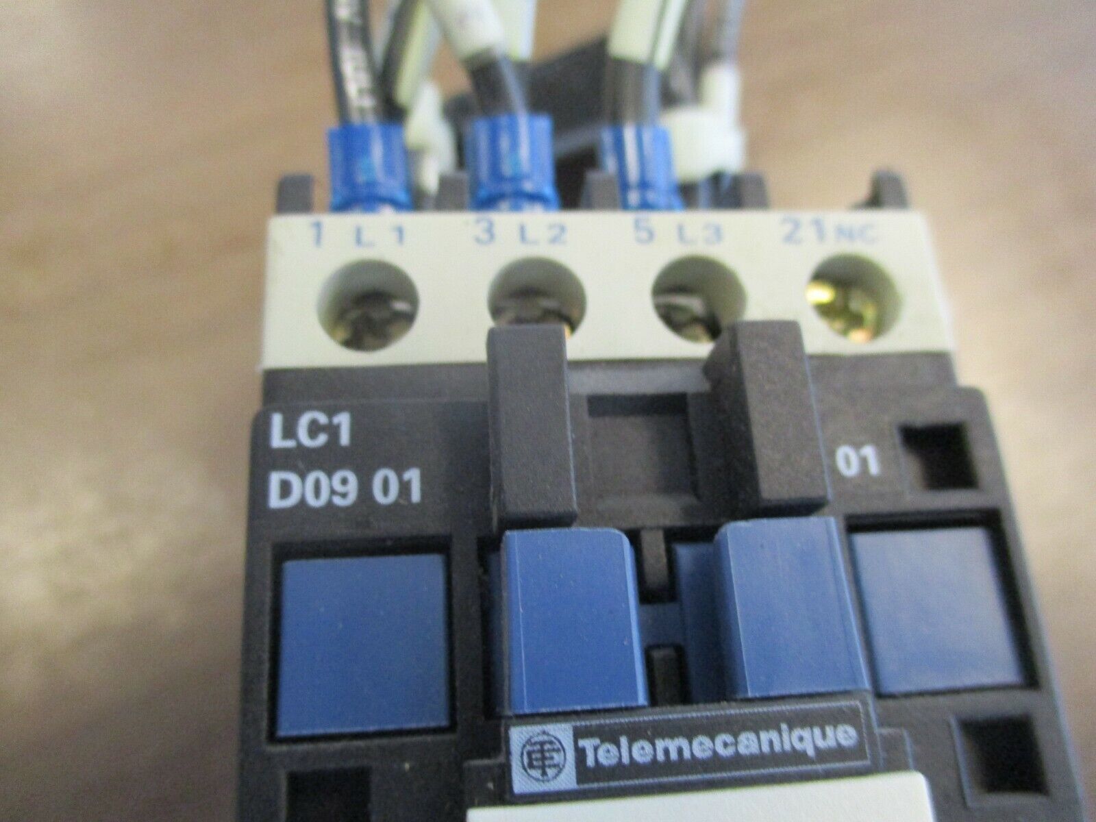 Telemecanique Contactor LC1 D09 01 110V Coil 20A 600V Used