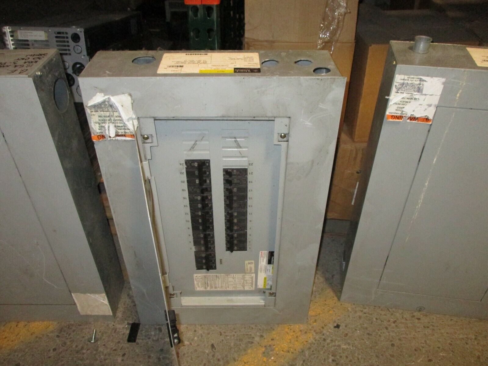 GE Main Breaker Circuit Breaker Panel AQF3241ATX 100A Main 208Y/120V 3Ph 4W Used