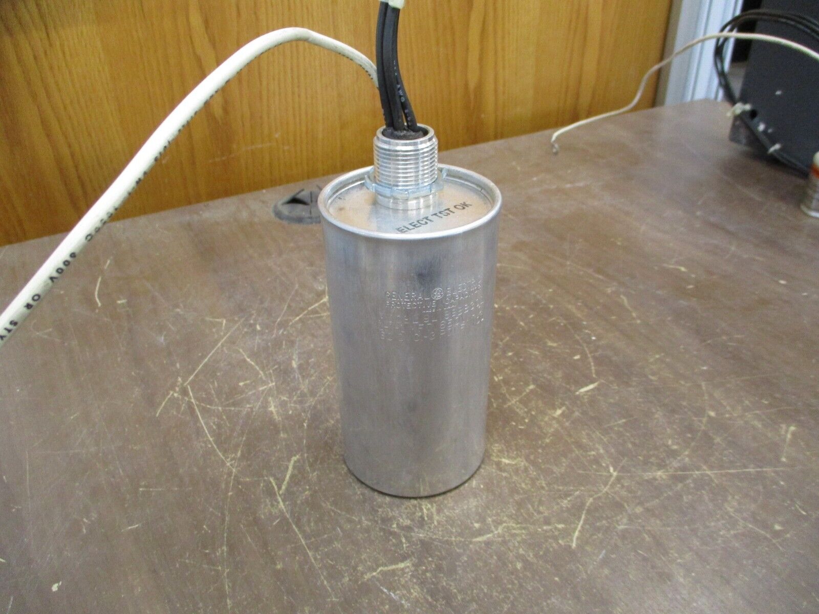 GE Capacitor 9L 8BBB301 650V 60Hz 3P Used