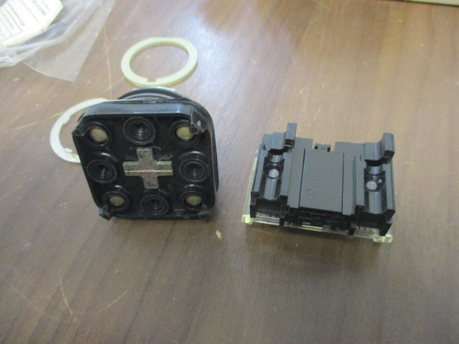 Allen-Bradley Flush Head Push Button 800T-A2C Ser. T Nema Type 13 New Surplus