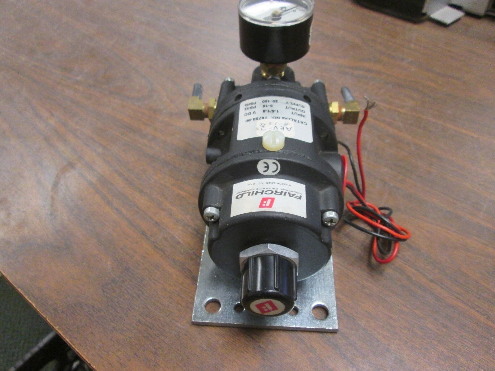 Fairchild Pneumatic Transducer T5700-90 Input:1-5/1-9 VDC Output:3-15 PSIG Used