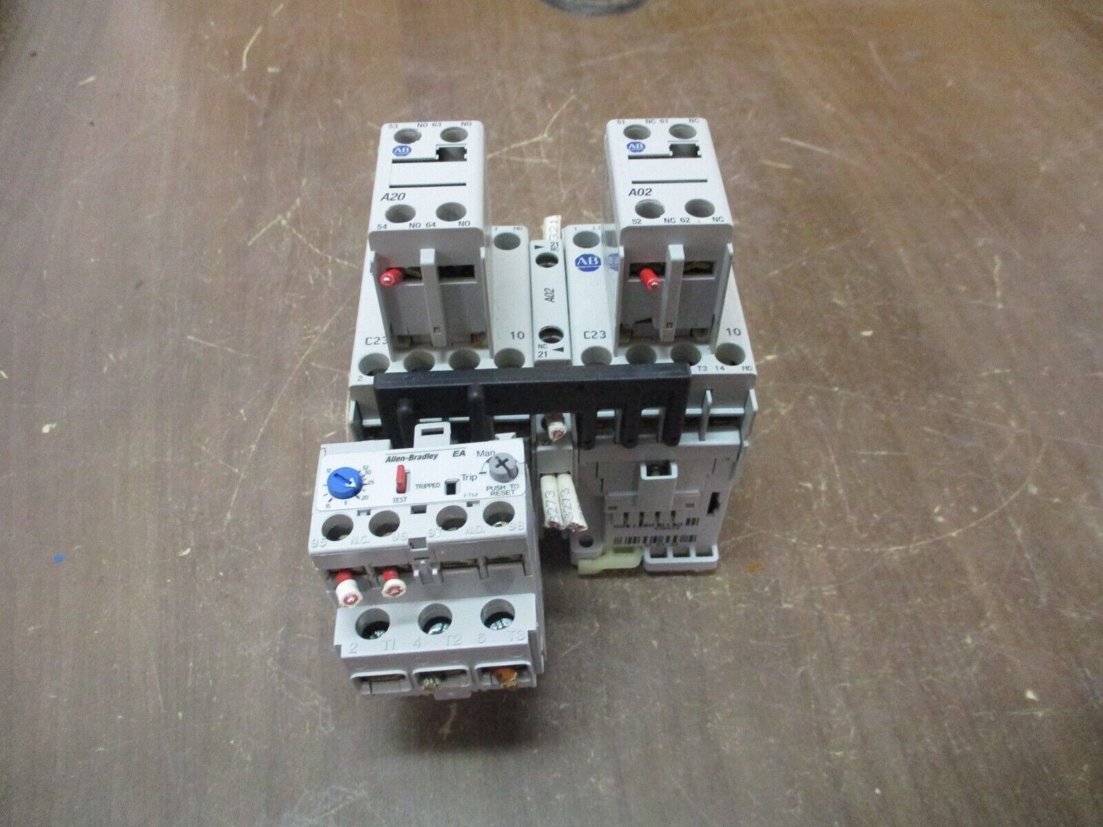 Allen-Bradley Reversing Starter 100-C23*10 / 193-EA2GB 120V Coil Trip: 12-32A