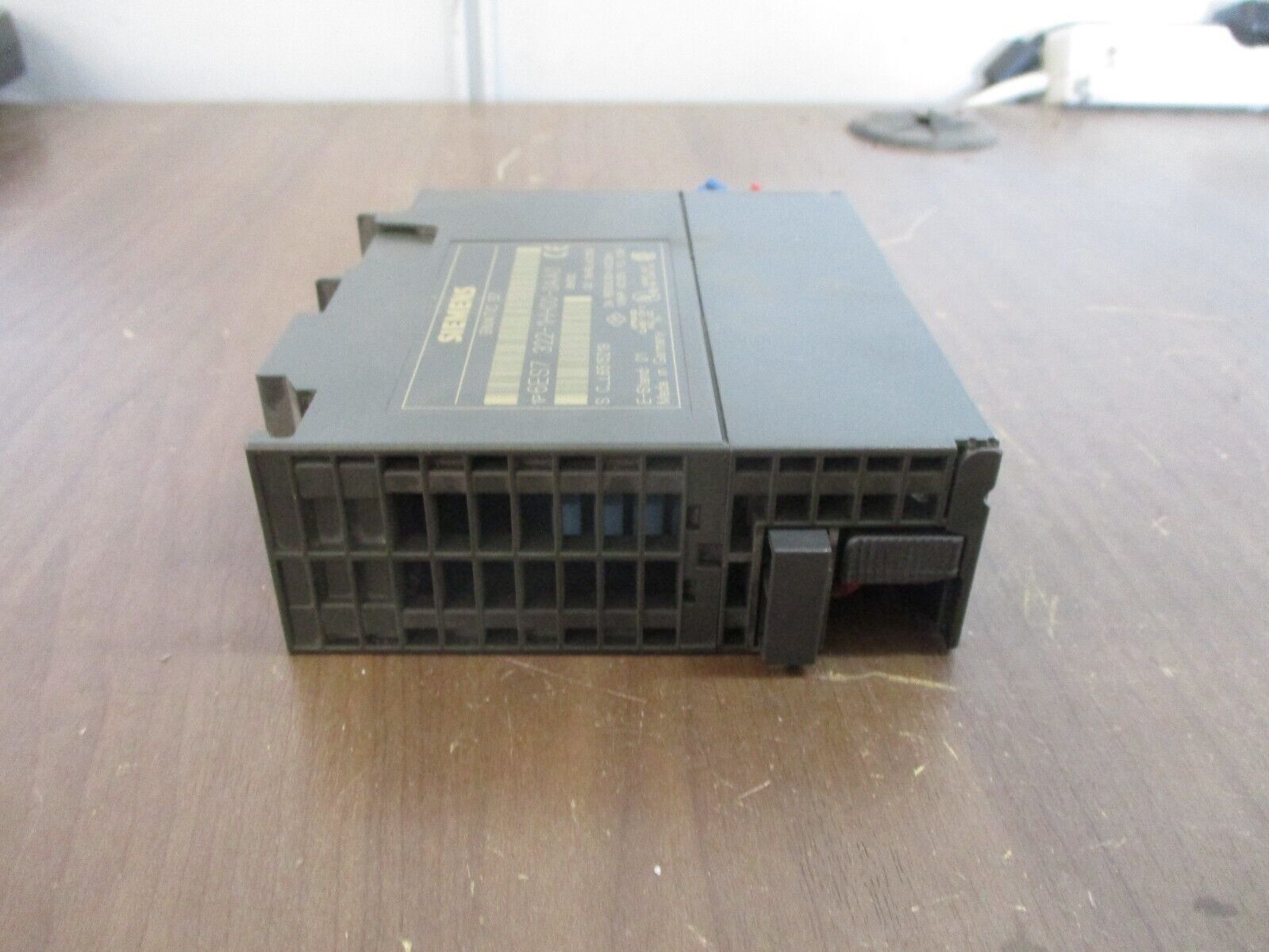 Siemens Simatic S7 Digital Output Module 6ES7 322-1HH00-0AA0 120VAC 16xRel Used
