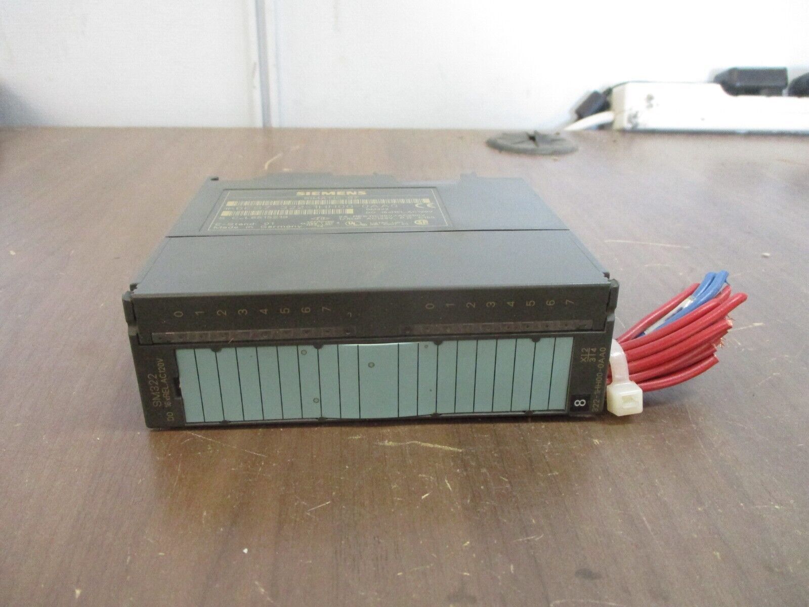 Siemens Simatic S7 Digital Output Module 6ES7 322-1HH00-0AA0 120VAC 16xRel Used