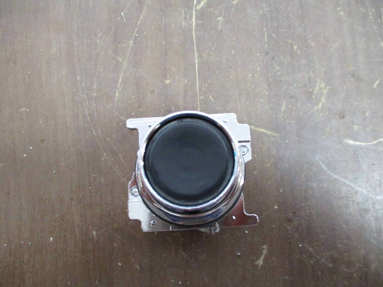 Culter-Hammer Push Button 10250T/91000T Black Used