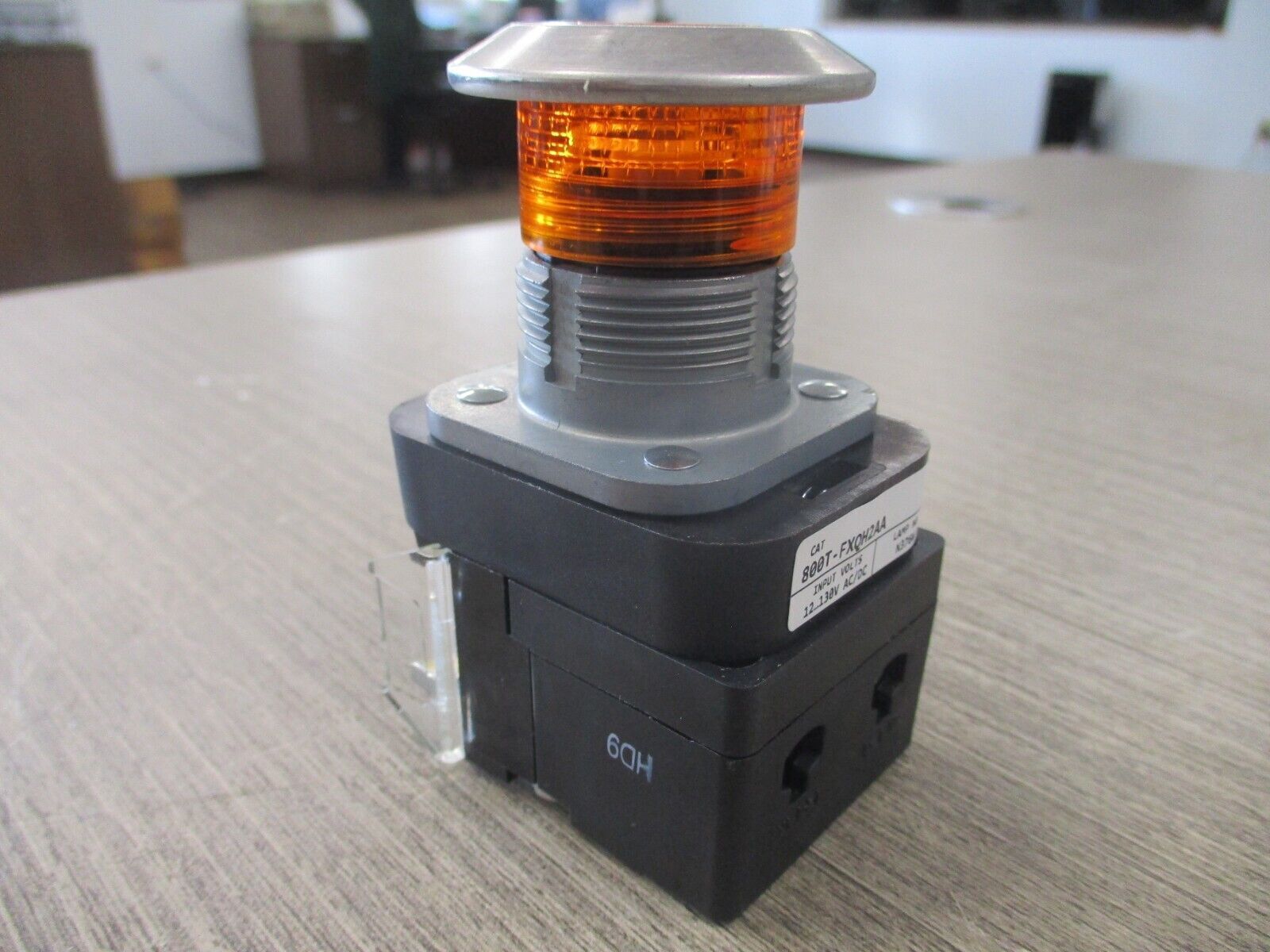 Allen-Bradley Illuminated Mushroom Head Push Button 800T-FXQH2AA New Surplus