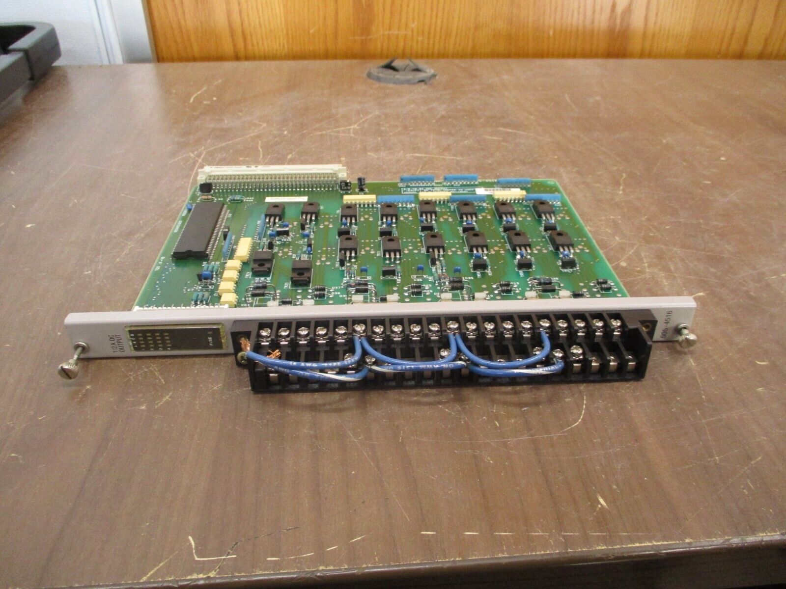 Siemens DC Output Module 505-4516 1/2A DC *Missing (12) Terminal Screws* Used
