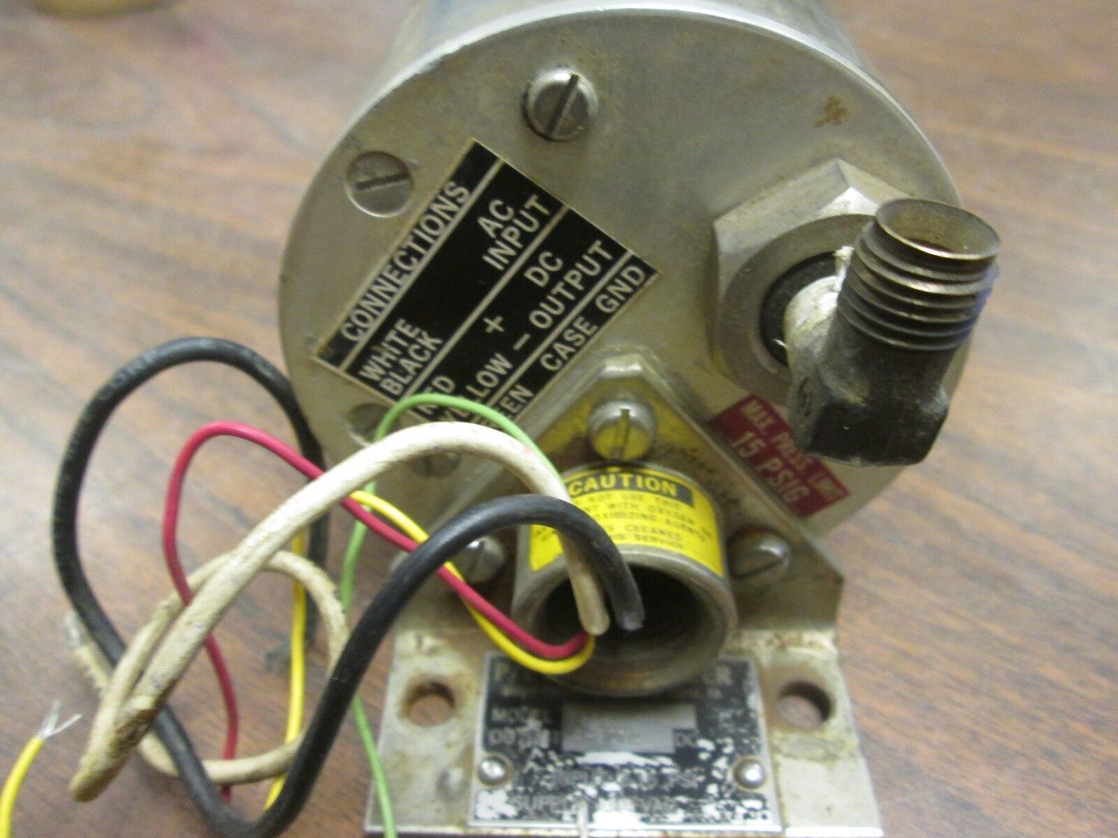 Moore P/E Transducer 7806 Input: 3-15 PSI Output: 4-20mA Used