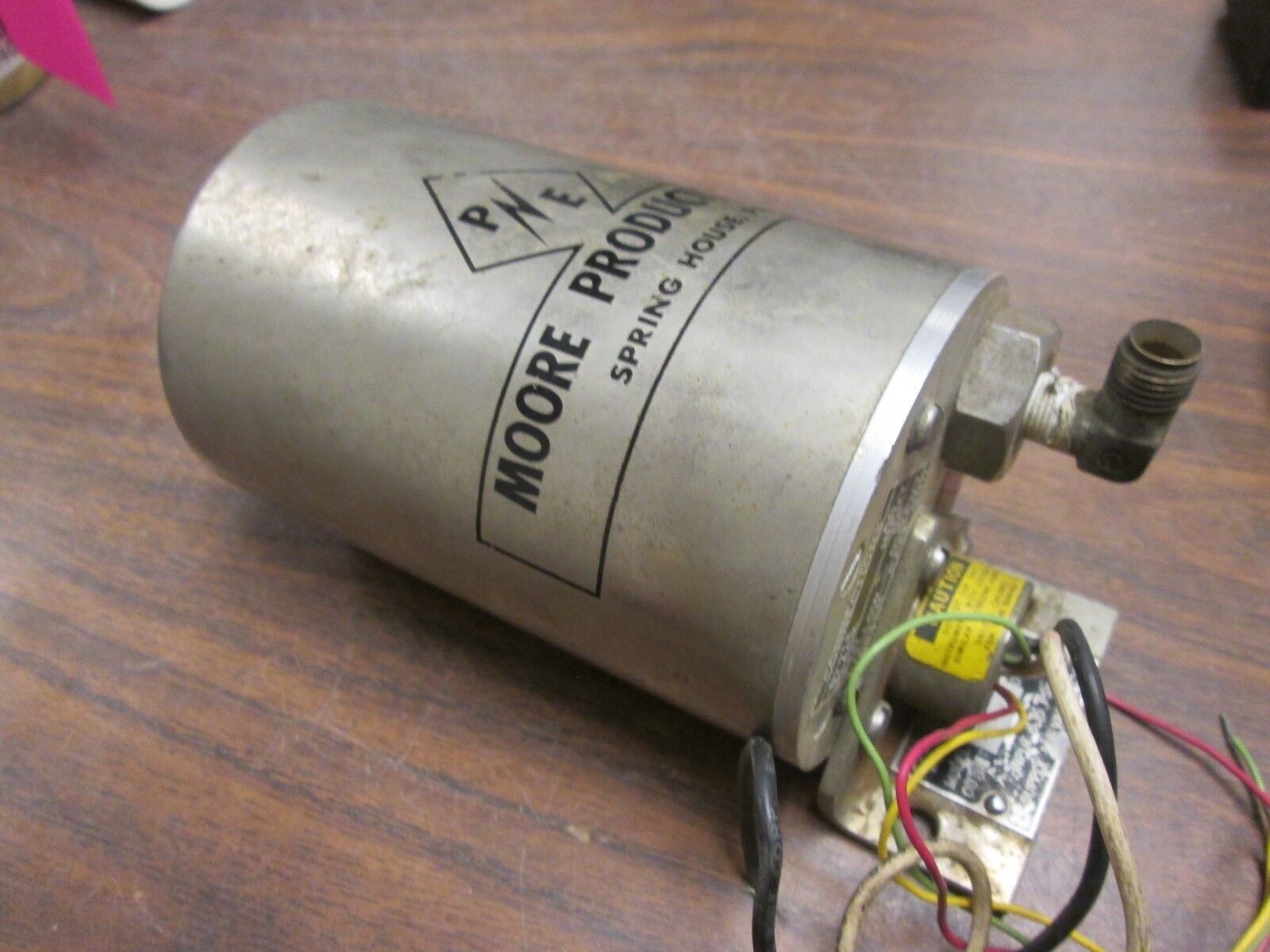 Moore P/E Transducer 7806 Input: 3-15 PSI Output: 4-20mA Used