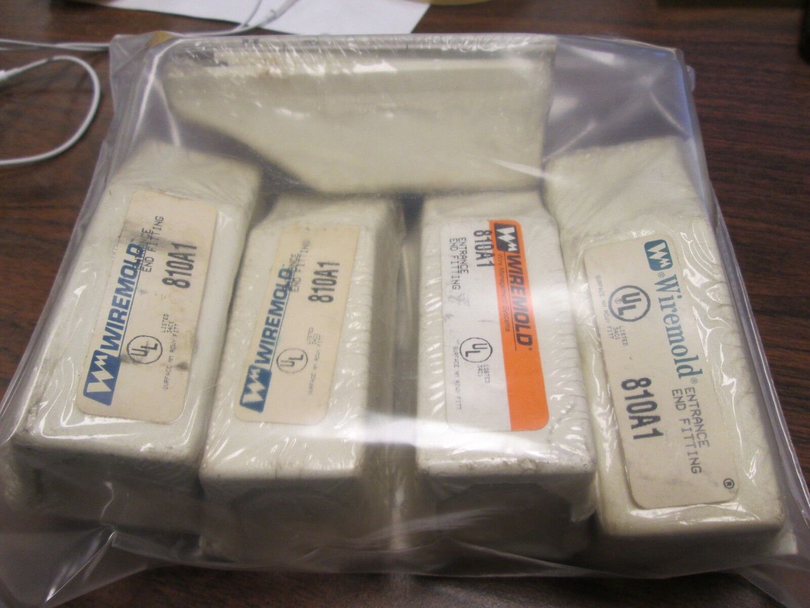 Wiremold Entrance End Fitting 810A1 *Lot of 5* New Surplus