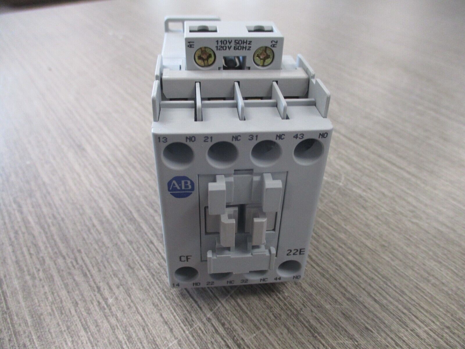 Allen-Bradley Control Relay 700-CF220D Ser. A 120V Coil New Surplus