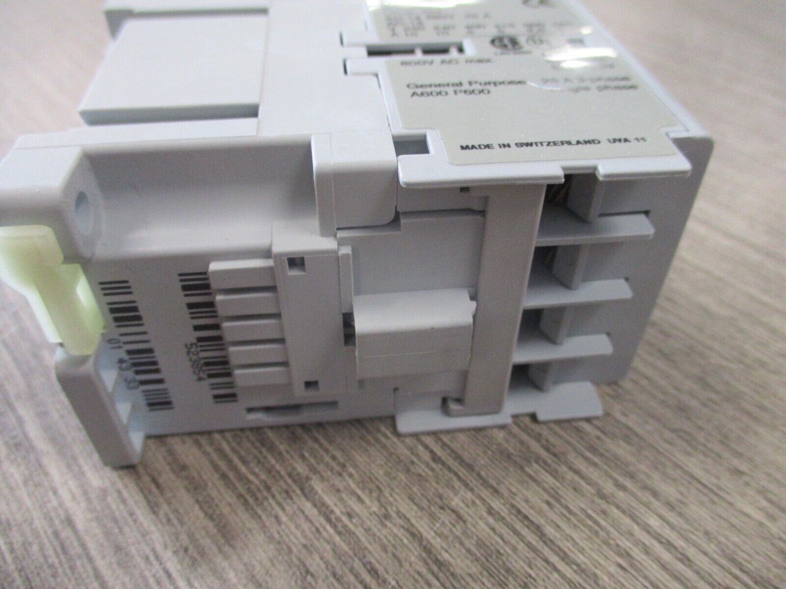 Allen-Bradley Control Relay 700-CF220D Ser. A 120V Coil New Surplus