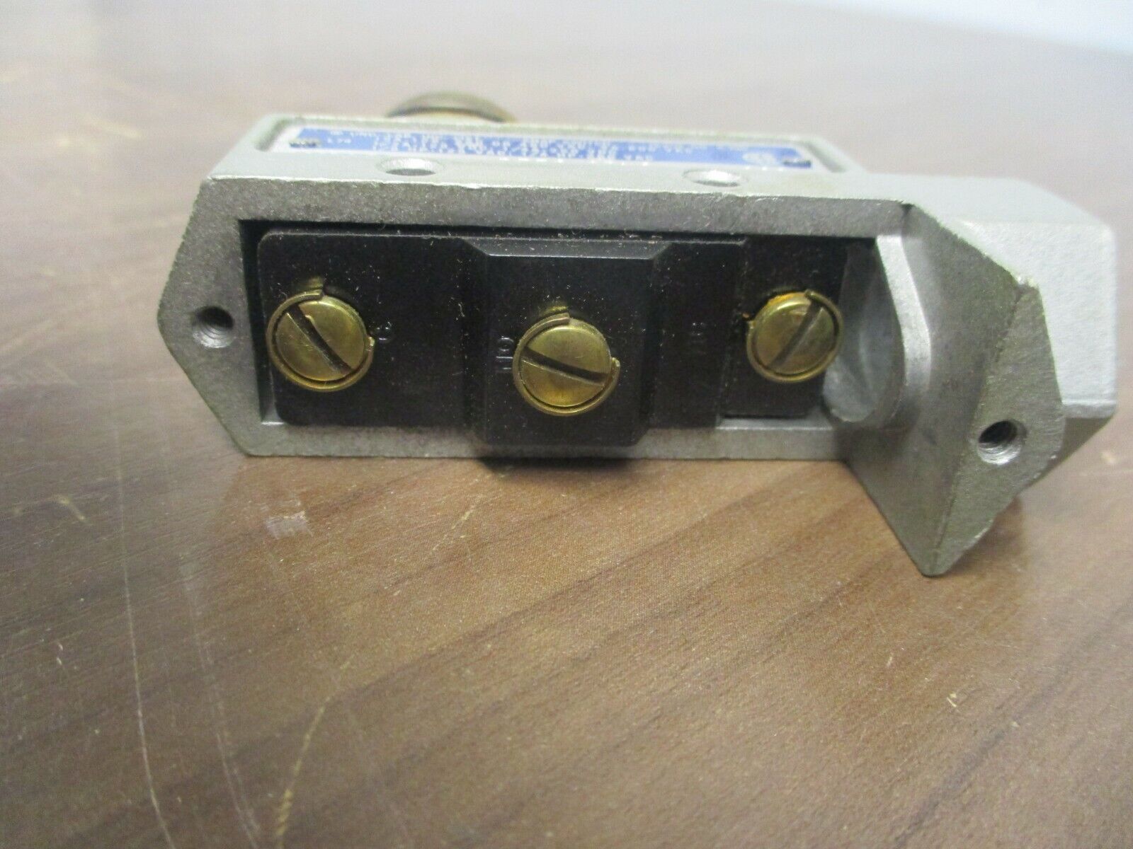 Micro Switch Snap Switch BZE6-2RN8 Used
