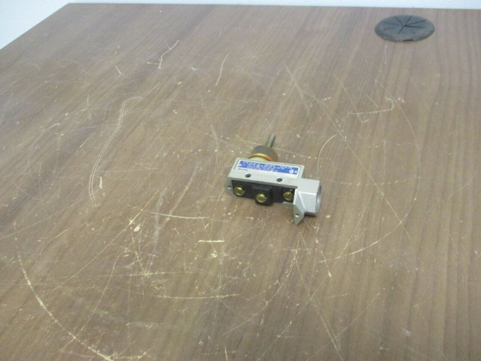 Micro Switch Snap Switch BZE6-2RN8 Used