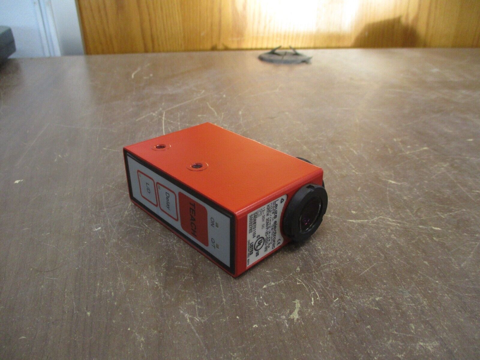 Leuze Contrast Sensor KRTM 20M/P-20-1320-S12 12-30VDC New Surplus