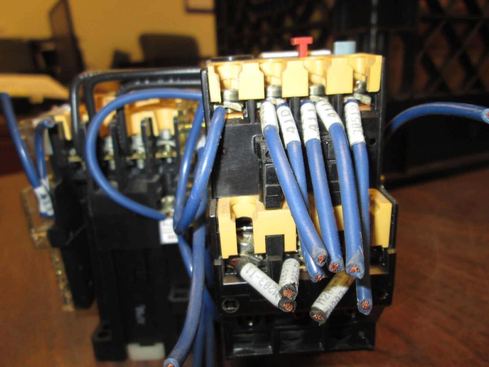 Allen-Bradley Reversing Contactor 100-A09N2*3 193-BSB 16 (2)195-BA10 24VDC Coil