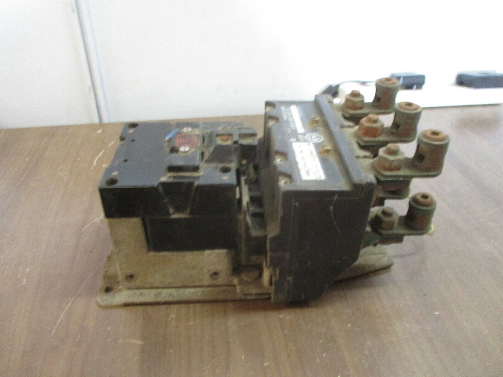 Allen-Bradley Size 4 Contactor 120V Coil 135A 600V Used