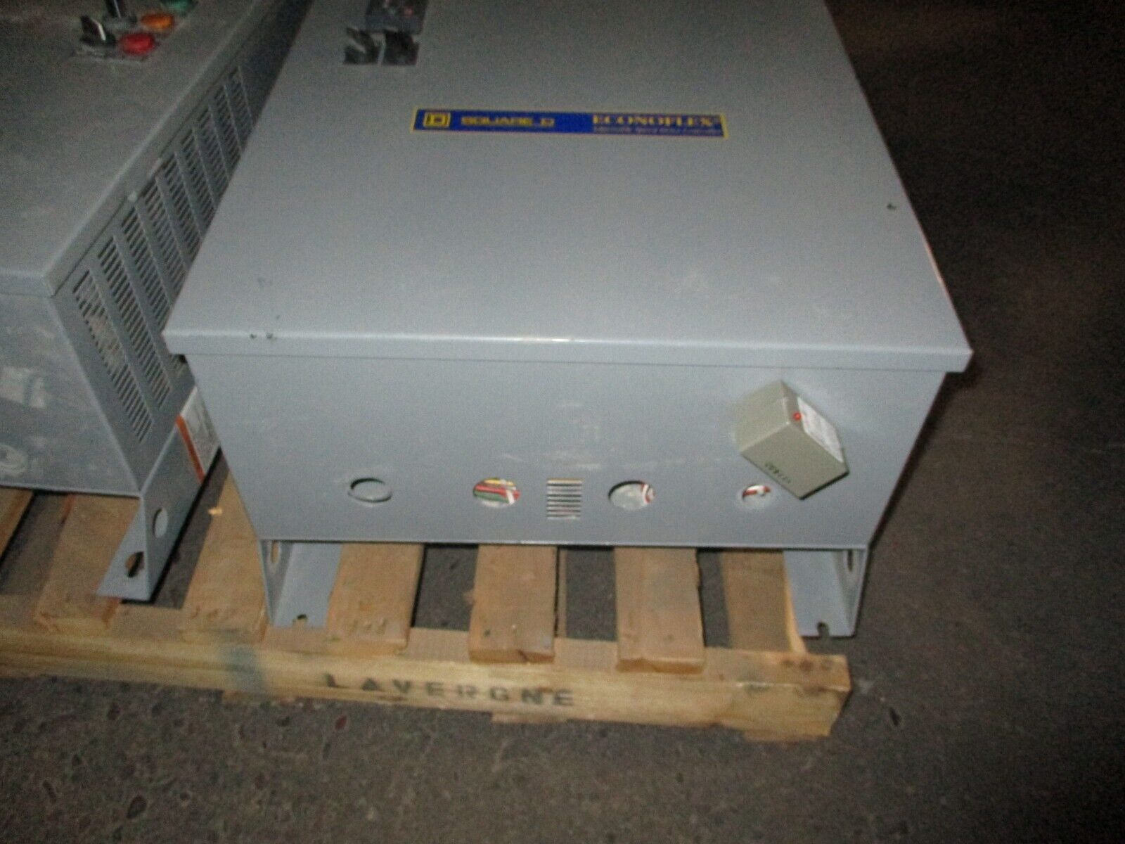 Square D EconoFlex Altivar AC Drive w/ Bypass 8839 58EJG4VY Ser. A 15HP 3Ph Used