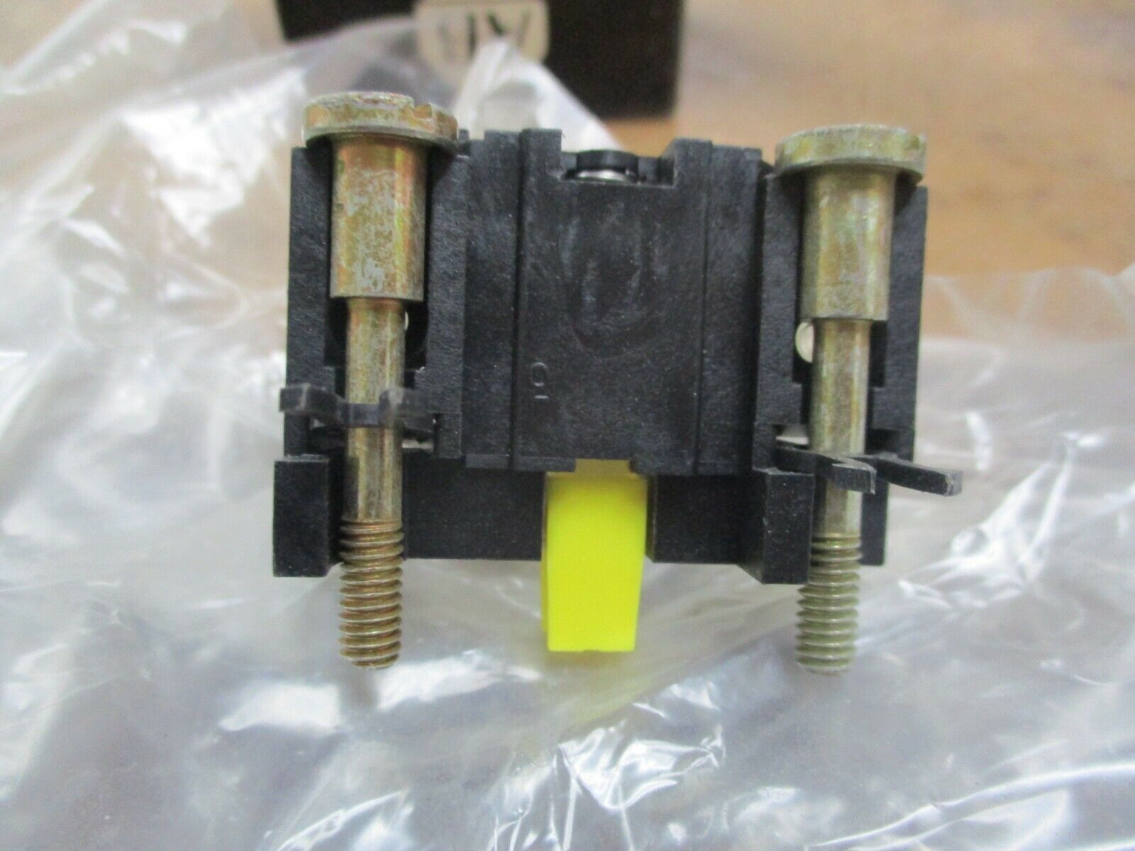 Allen-Bradley Aux Contact Block 800T-XD2 Ser. D 1 N.C. Shallow Block New Surplus