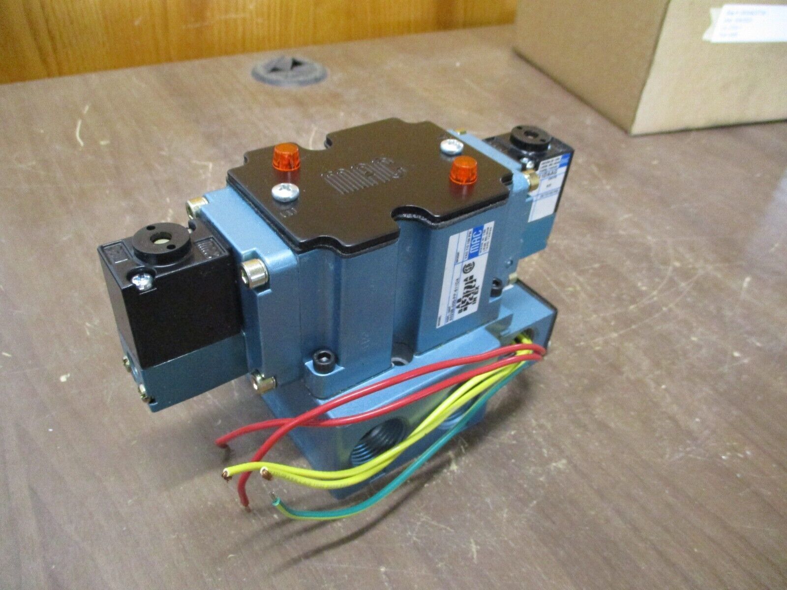 MAC Solenoid Valve 6523B-000-PP-611DA VAC-150PSI New Surplus