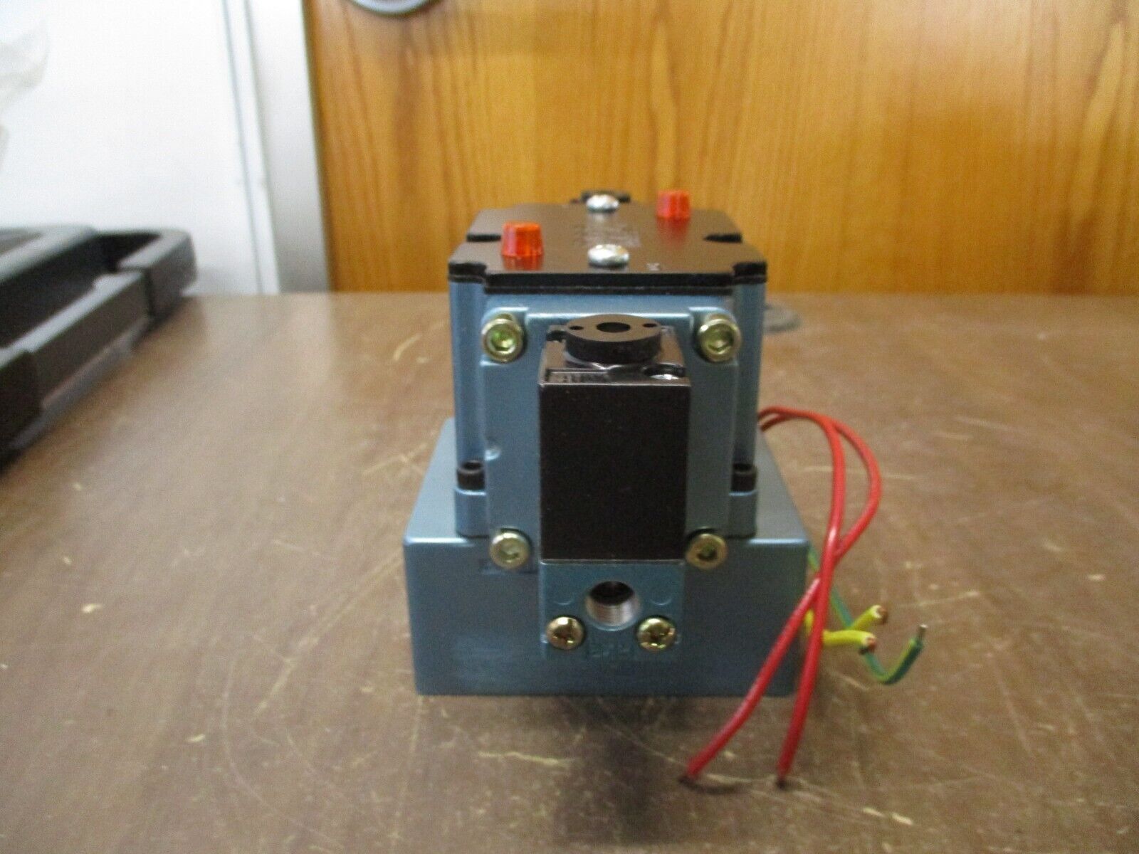 MAC Solenoid Valve 6523B-000-PP-611DA VAC-150PSI New Surplus