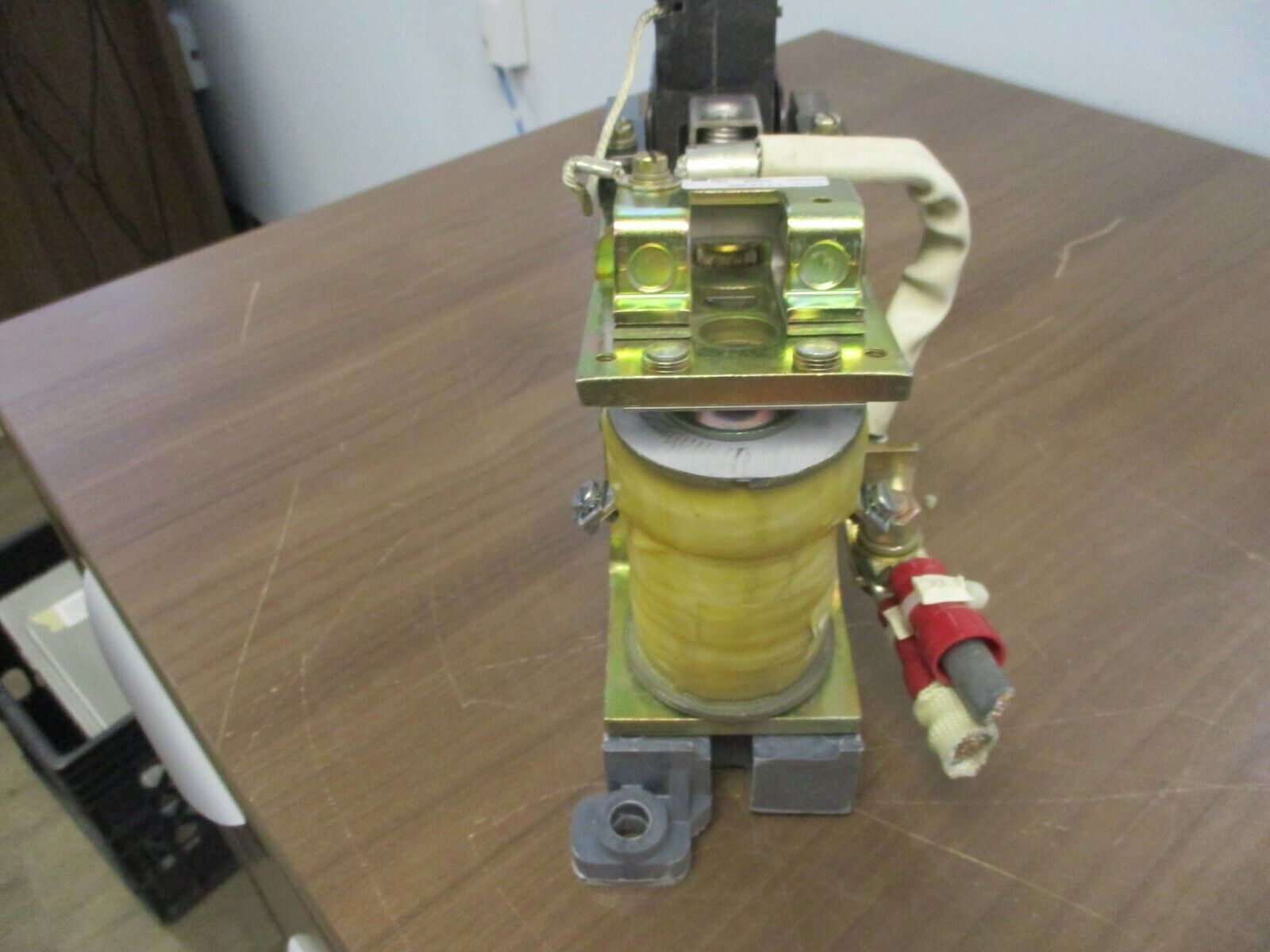 Cutler-Hammer Contactor ME401C 125VDC Coil Used