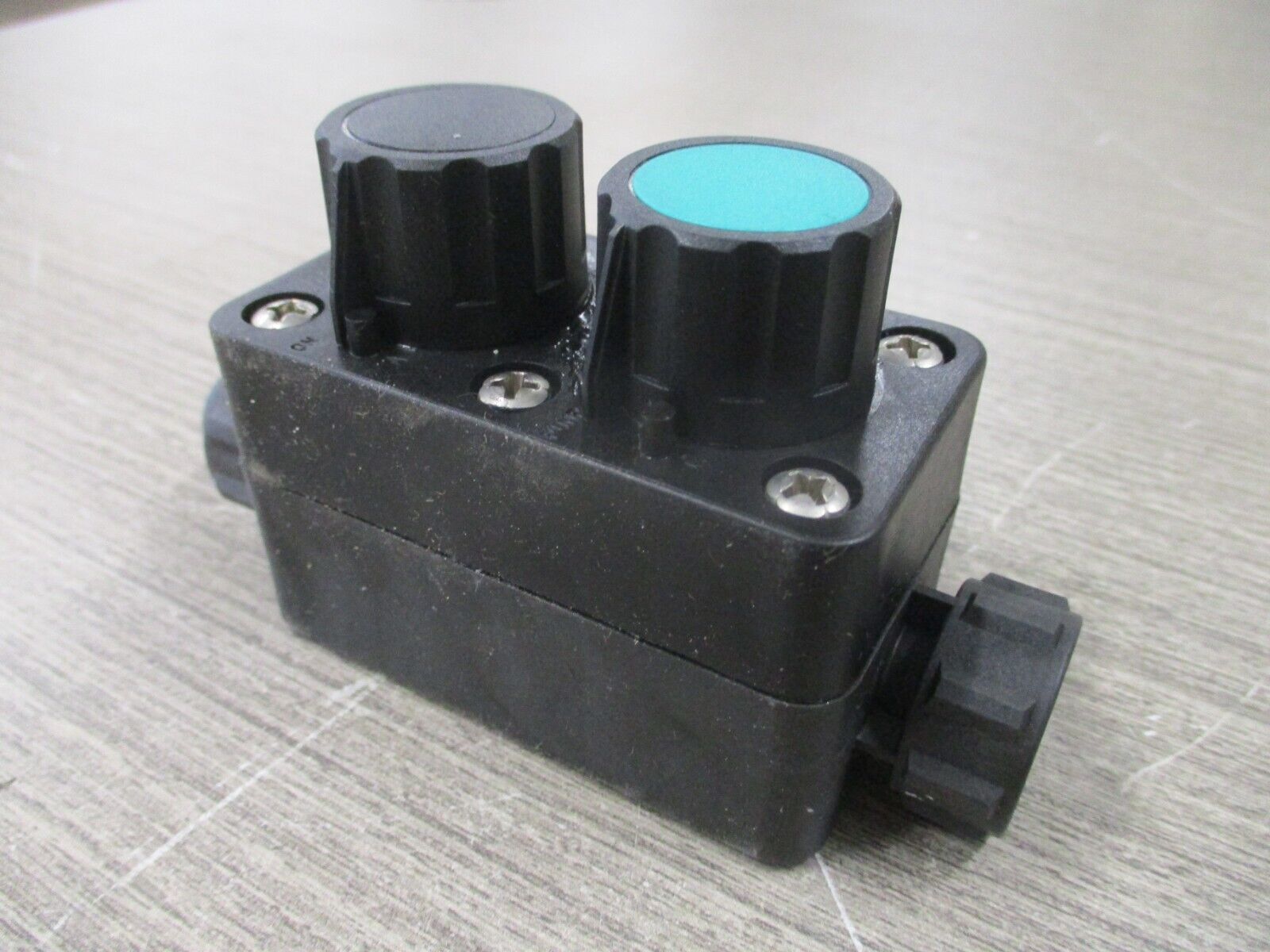 Pulsafeeder 5-Way Valve L380FT01-PVD Used