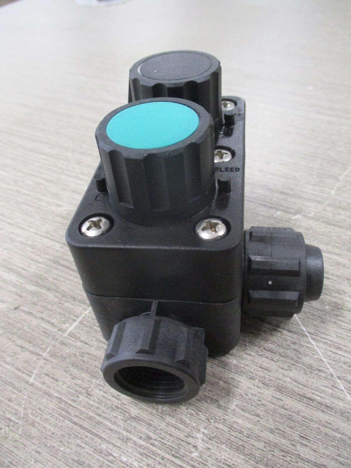 Pulsafeeder 5-Way Valve L380FT01-PVD Used