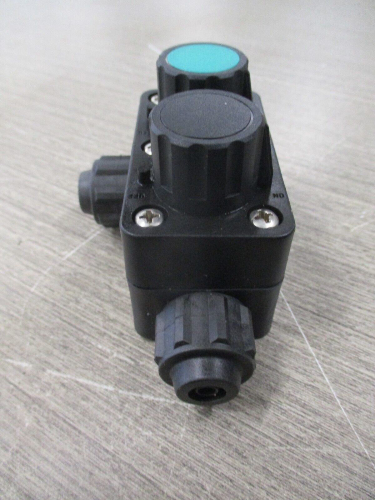 Pulsafeeder 5-Way Valve L380FT01-PVD Used