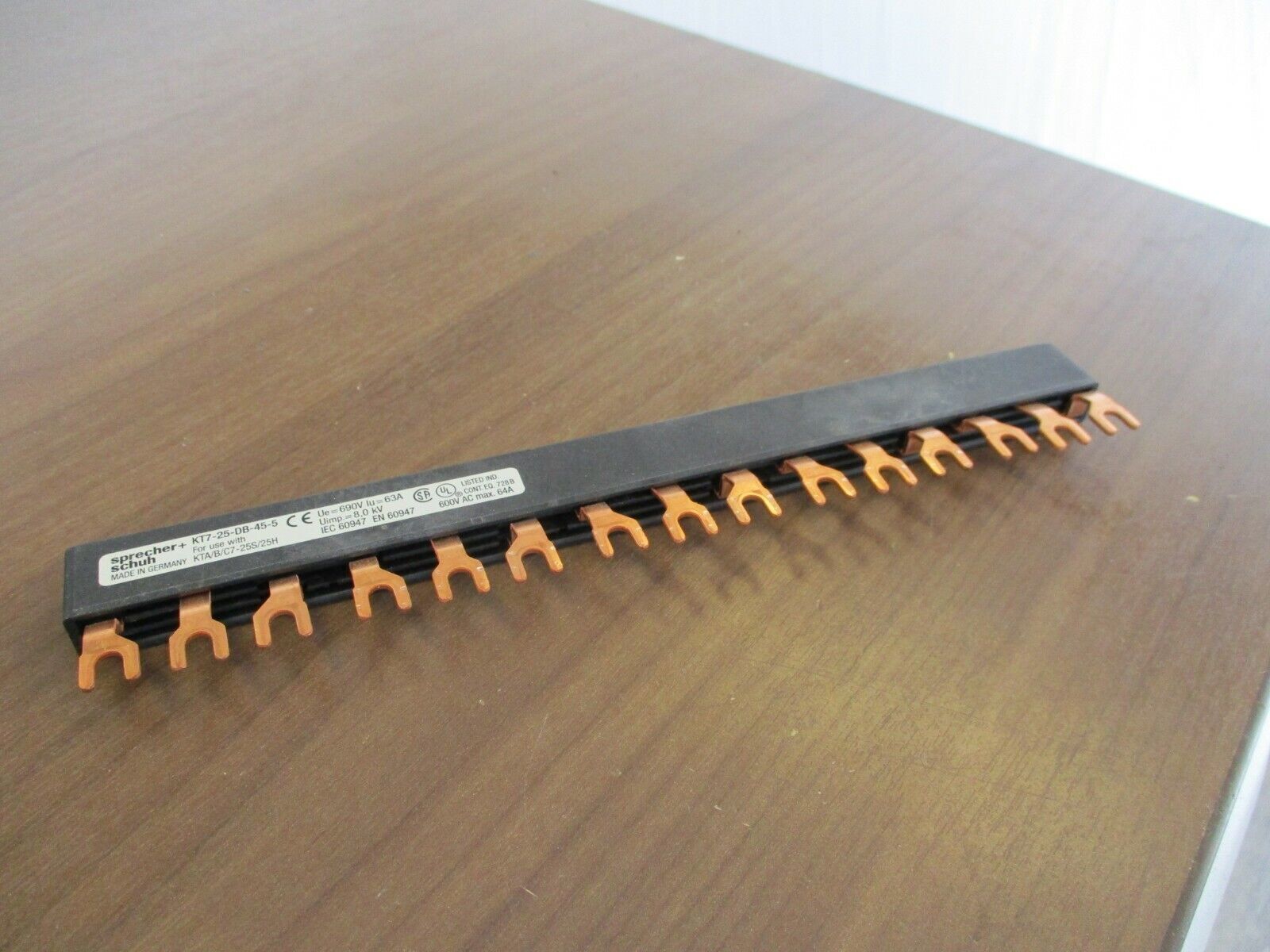 Sprecher+Schuh Compact Busbar KT7-25-DB-45-5 64A 600V Used