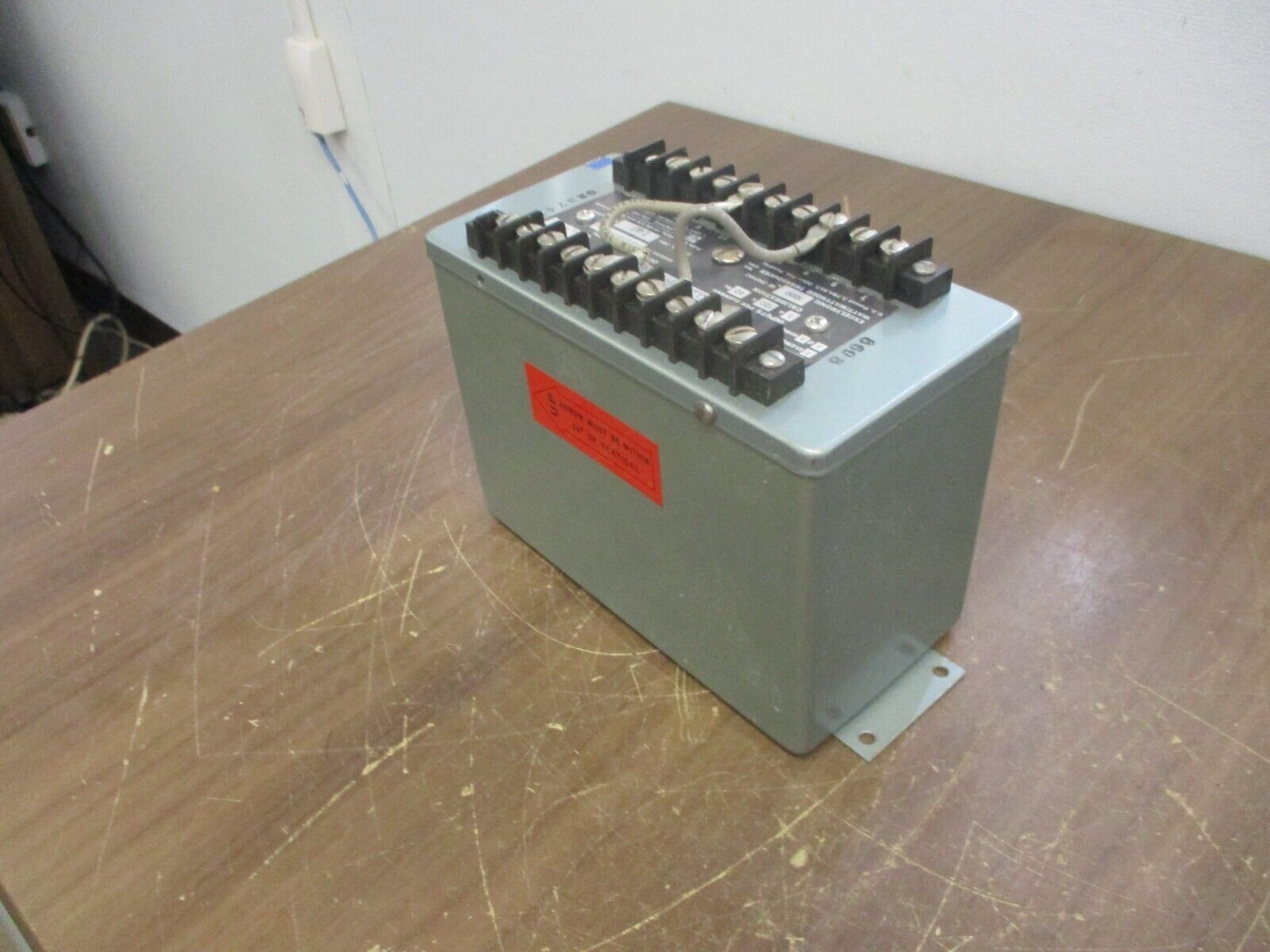 Scientific Columbus Exceltronic Watt/Watthour Transducer XL3-1K5A2-6070 3Ph Used