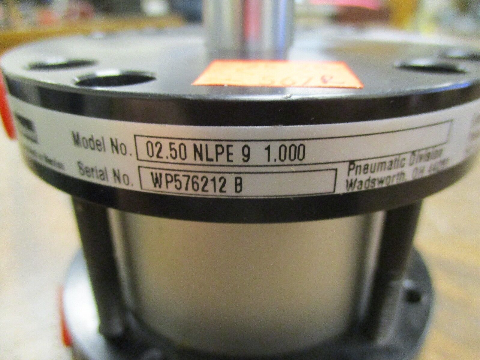 Parker Pneumatic Cylinder 02.50 NLPE 9 1.000 250PSI Used