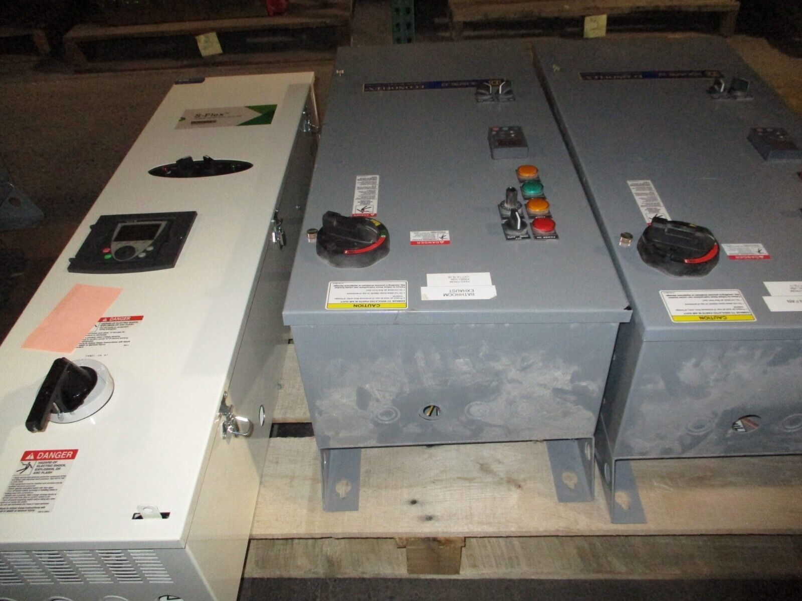 Square D EconoFlex Altivar AC Drive w/ Bypass 8839 58ECG4VY Ser. A 1HP 3Ph Used