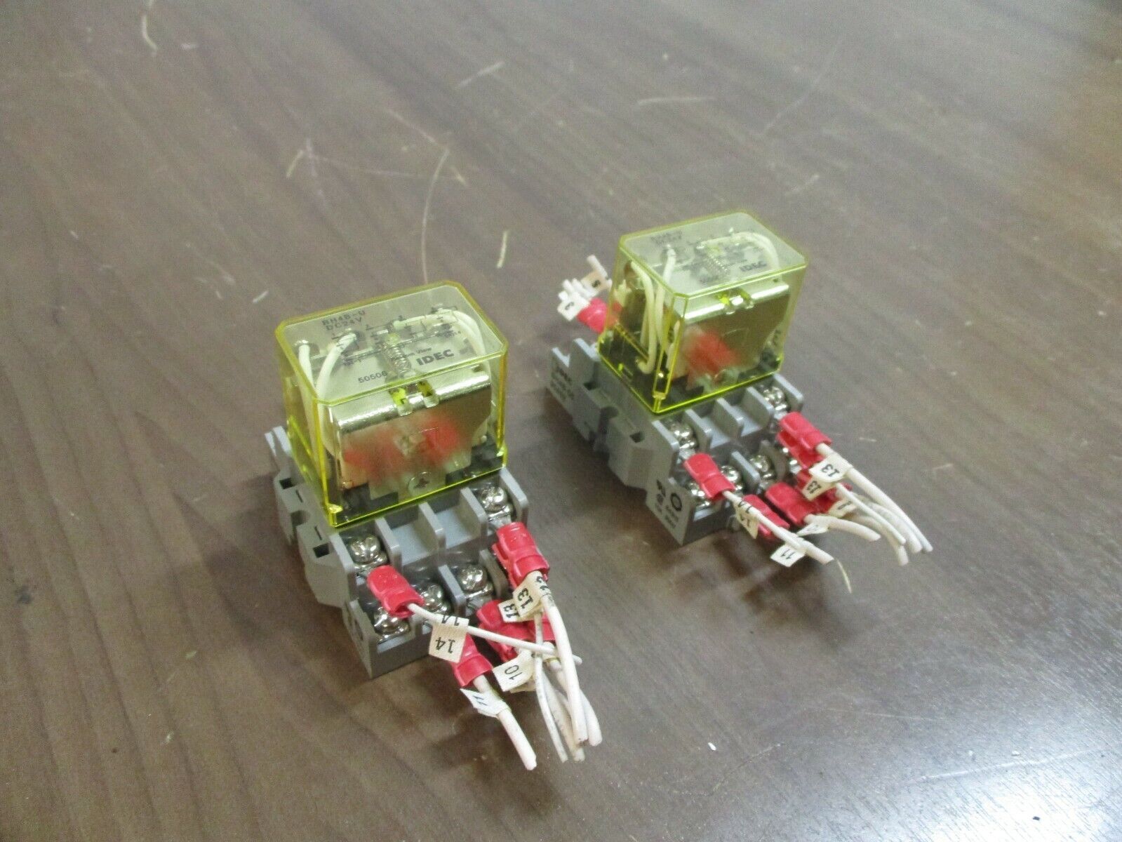 Idec Relay RH4B-U 24VDC w/ Base *Lot of 2* Used