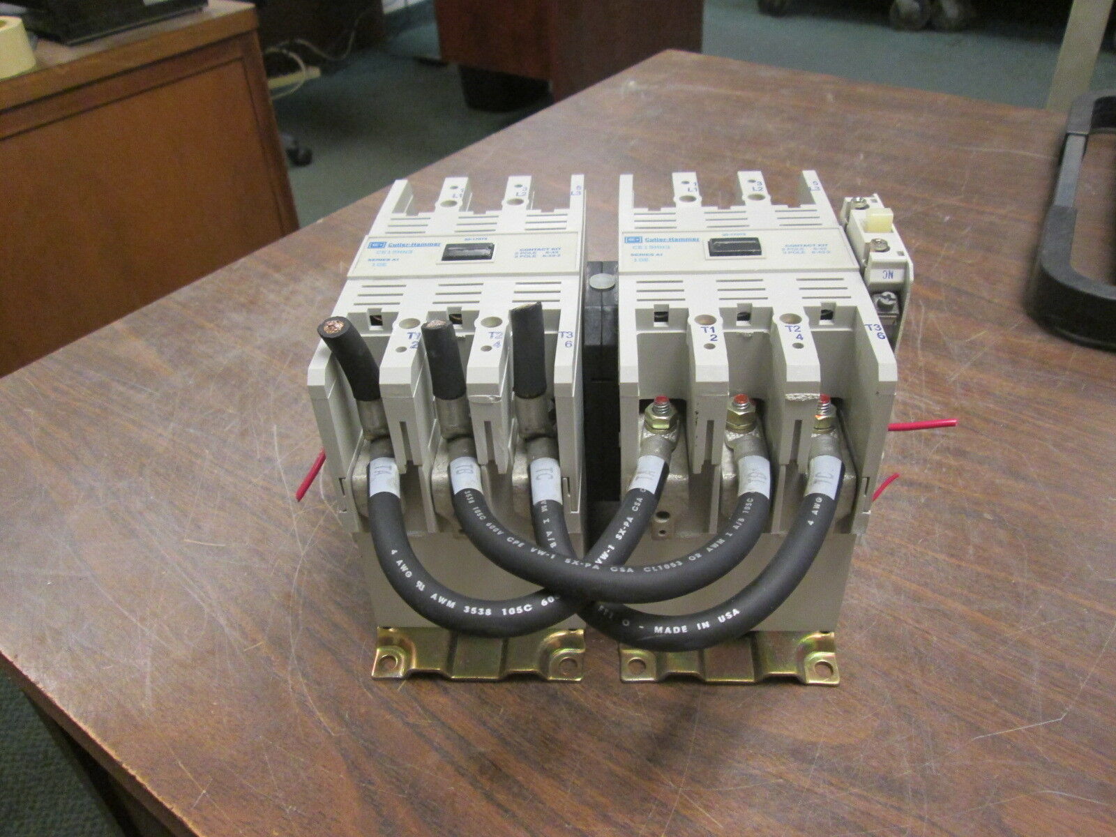 Cutler-Hammer Reversing Contactor CE15MN3 120V Coil 105A 600V w/(2) Aux Contacts