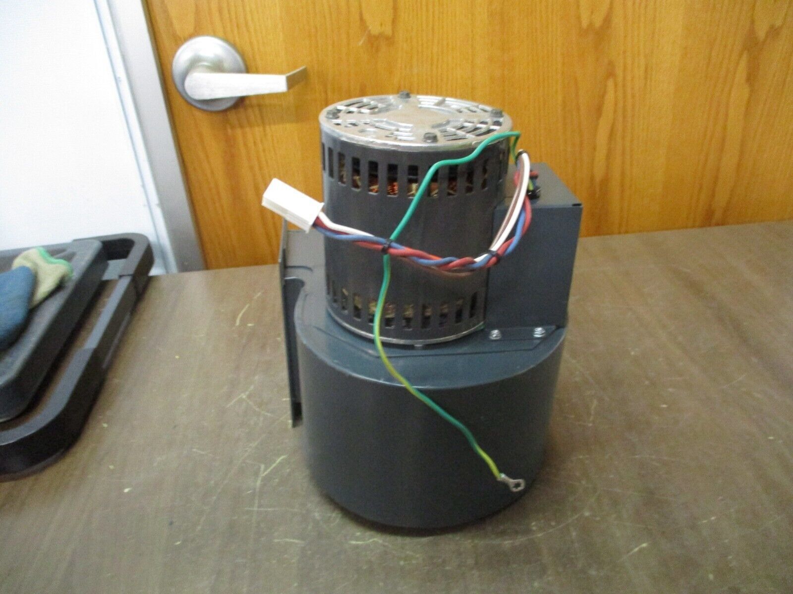 MOOG Centrifugal Blower TCP134-005 115V 3A 1/4HP 3300RPM 1Ph Used