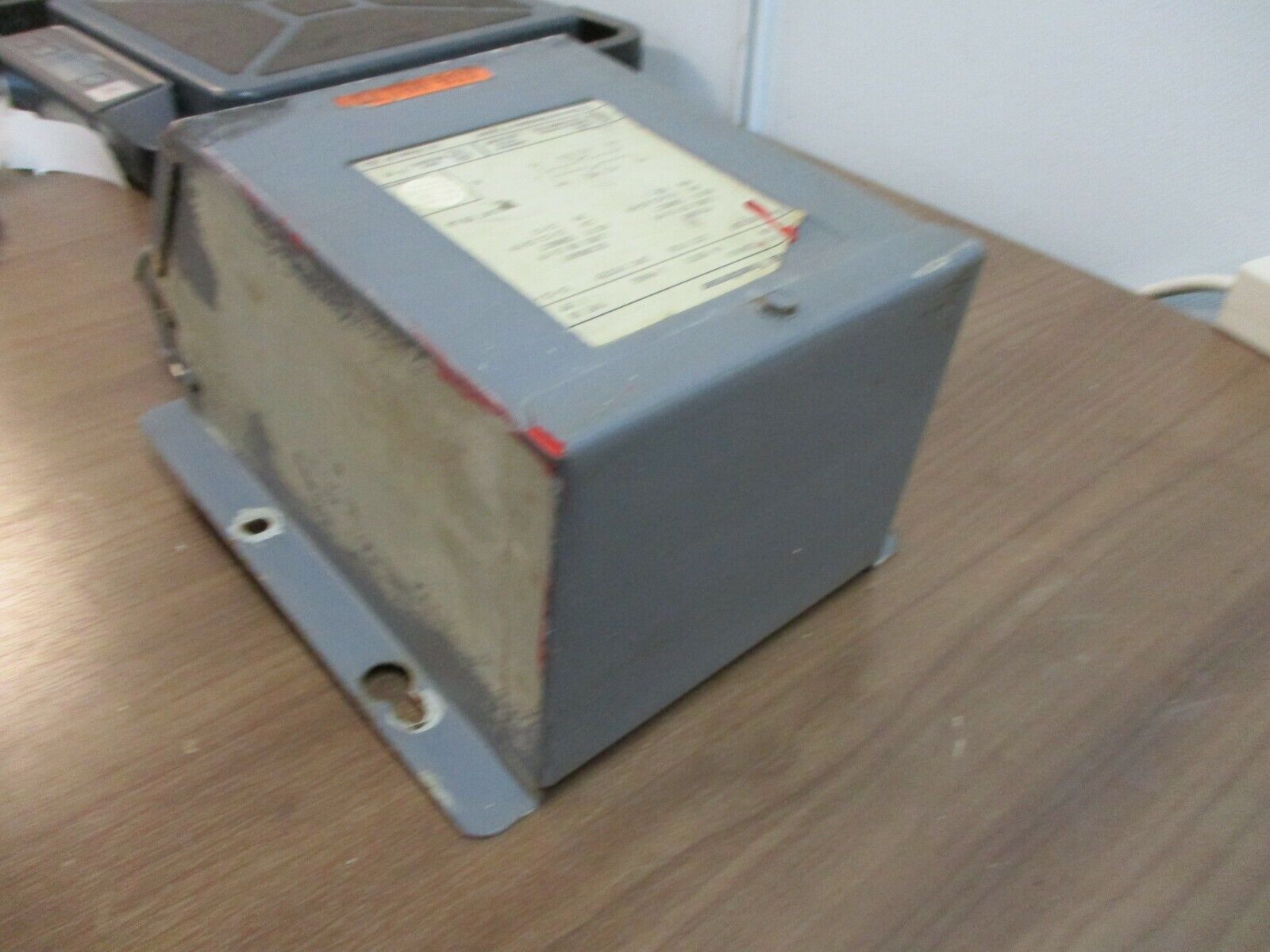 GE QB Transformer 9T51B0010 1.0kVA Pri: 240/480V Sec: 120/240V 60Hz 1Ph Used