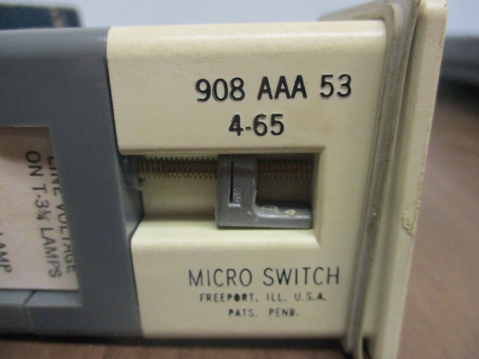 Honeywell Micro Switch Indicator 908AAA53 New Surplus