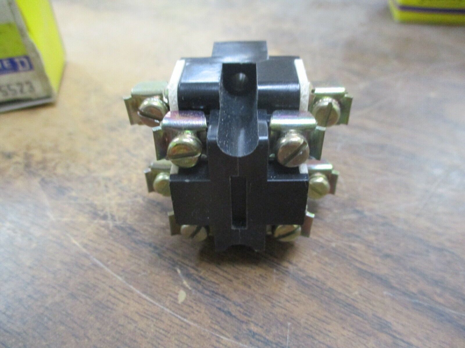 Square D Aux Contact Block 9001 TB *Missing (2) Screws* New Surplus