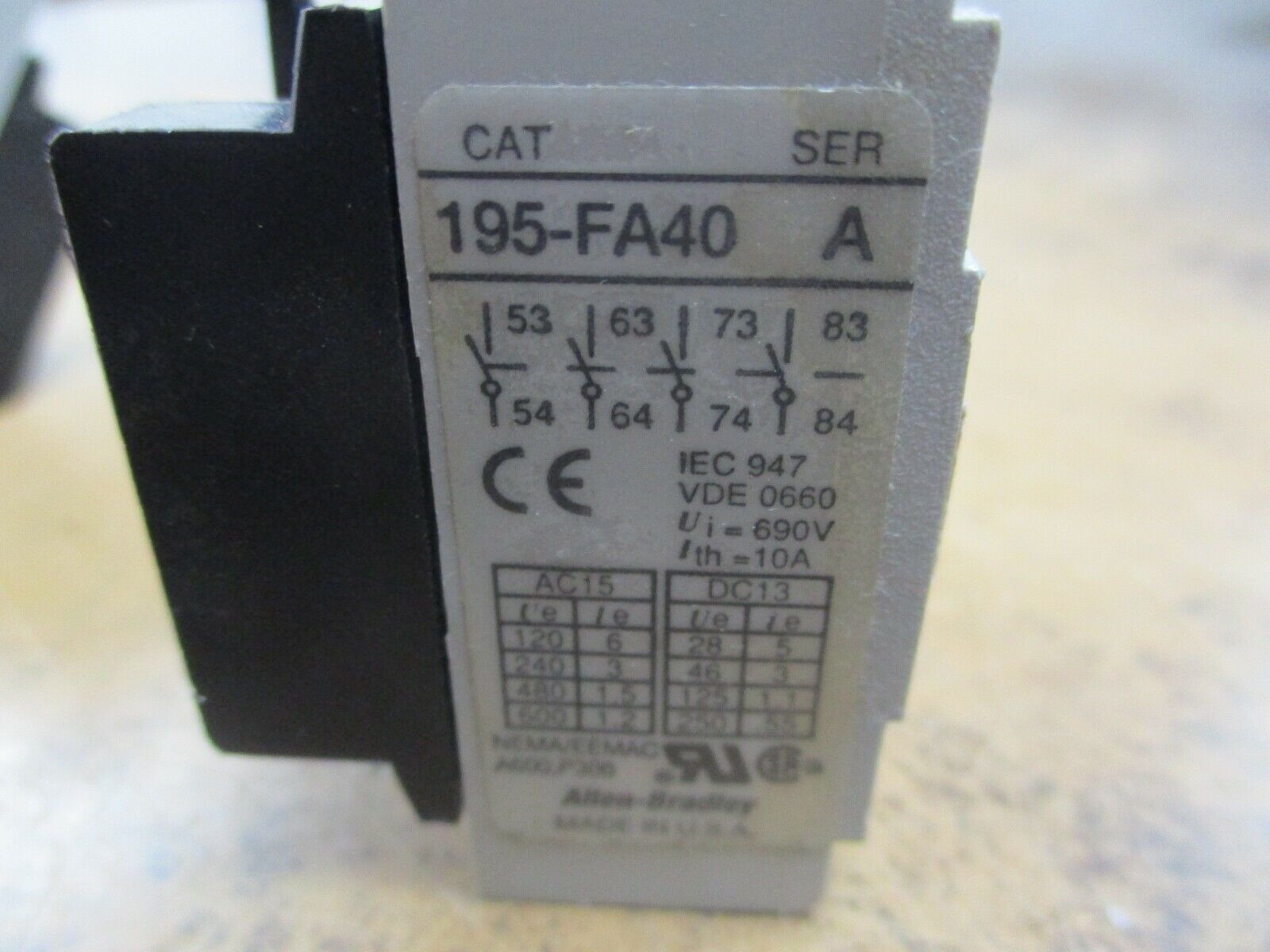 Allen-Bradley Aux Contact Block 195-FA40 Ser. A *Lot of 2* Used