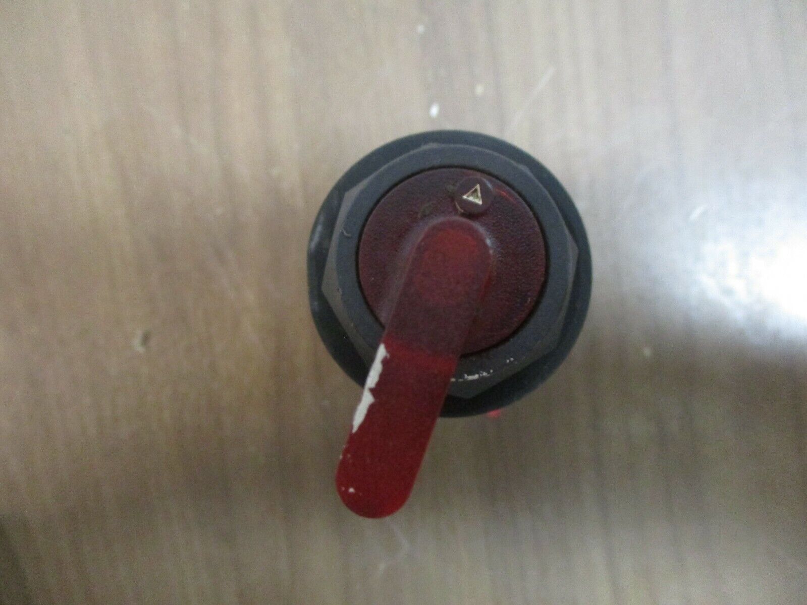 Westinghouse Illuminated Selector Switch PB1T1P Model B 120V 60Hz Red Used