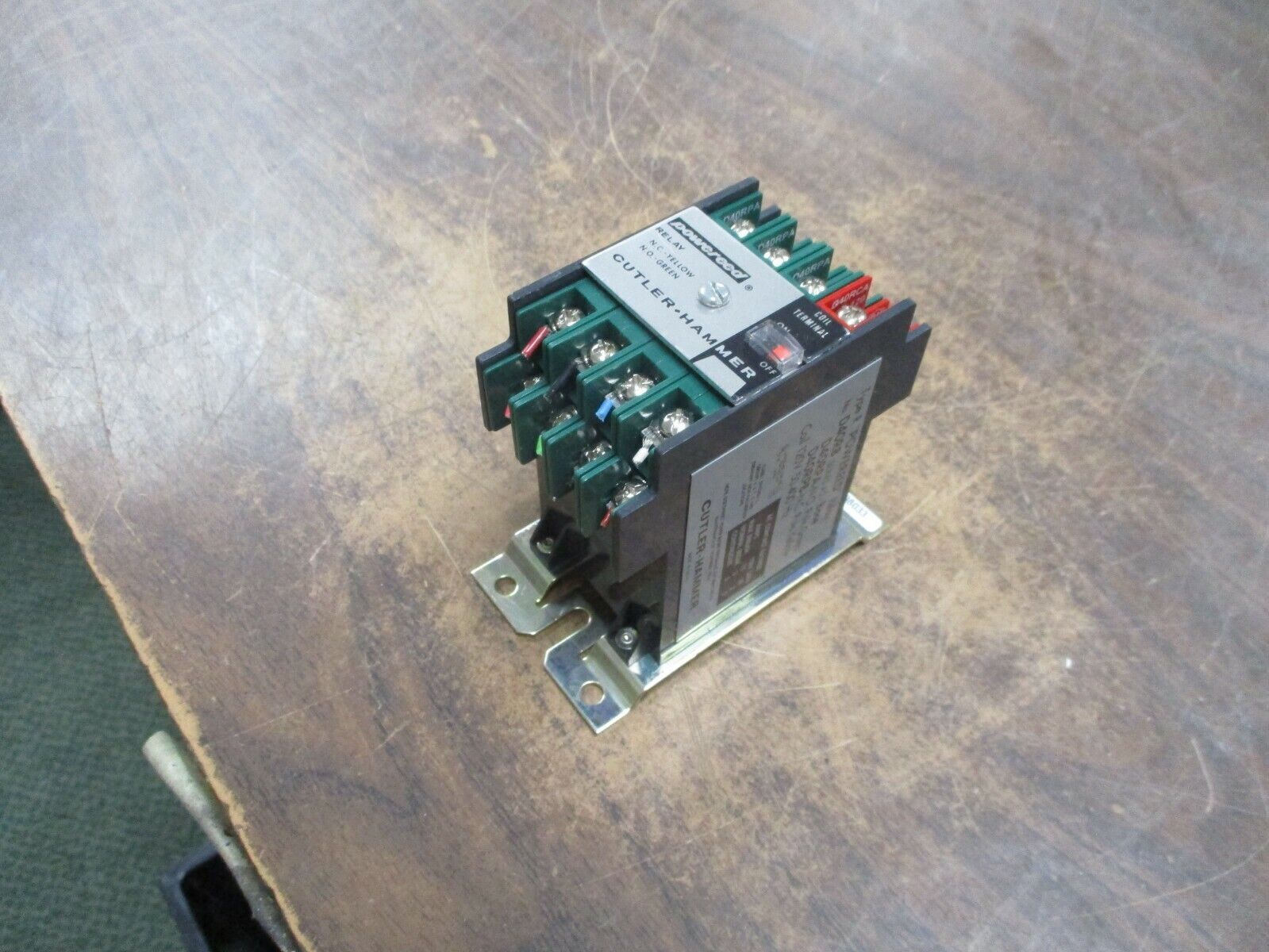 Cutler-Hammer Type R "Powereed" Relay D40RB 120V Coil Used