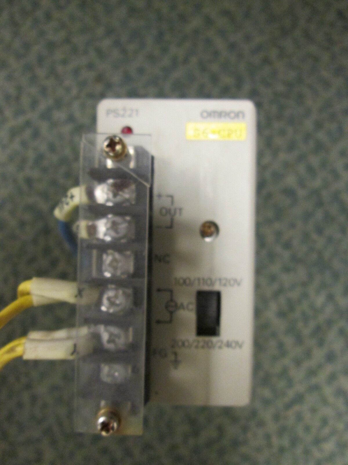 Omron Power Supply 3G2A3-PS221 Source: 100/200VAC Output: 1.5A 24VDC Used