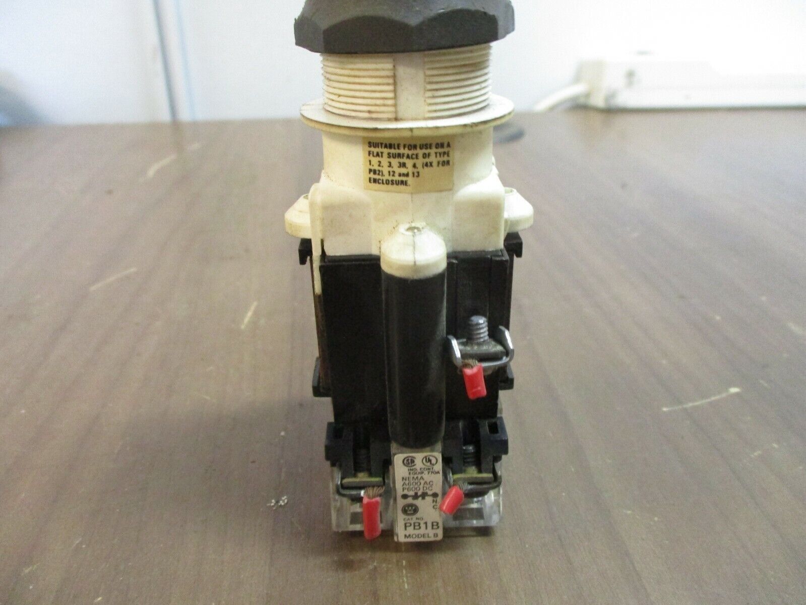 Westinghouse Illuminated Selector Switch PB1T1P Model B 120V 60Hz Red, Used
