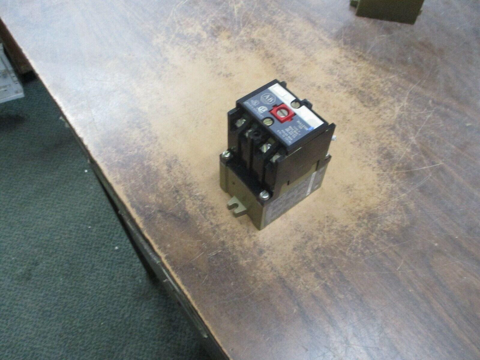 Allen-Bradley Relay 700-P000A1 115-120V Coil Used