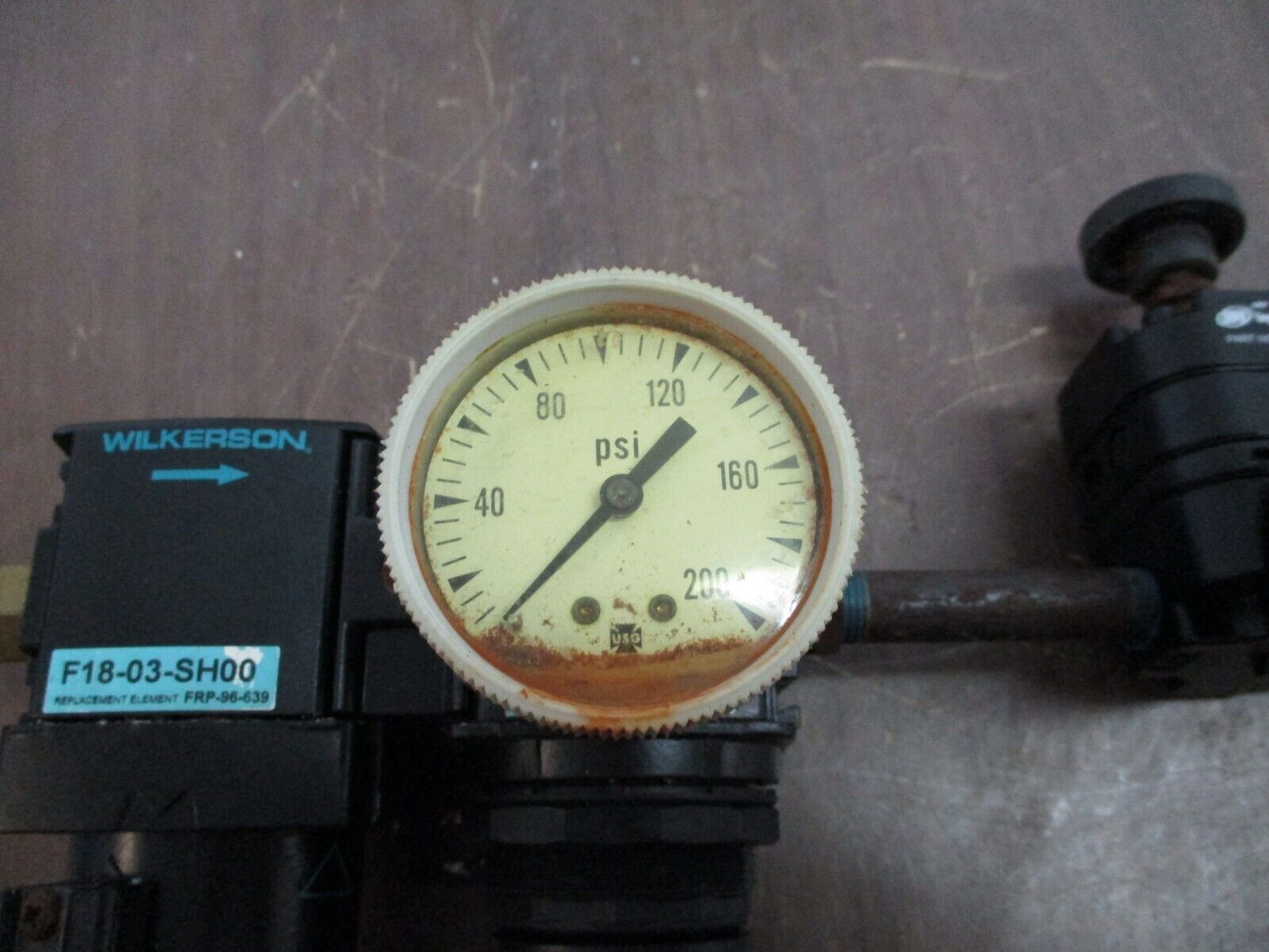 Wilkerson Filter Regulator F18-03-SH00 / R18-03-F000 Used