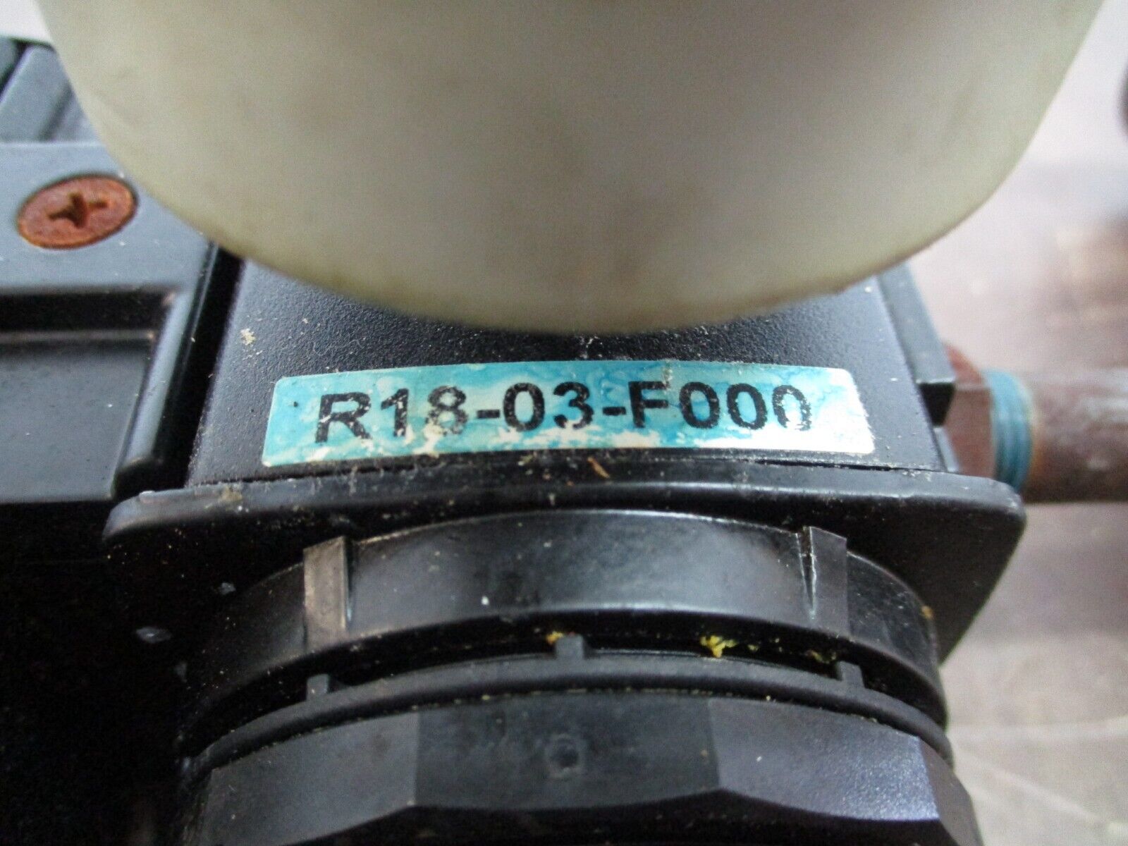 Wilkerson Filter Regulator F18-03-SH00 / R18-03-F000 Used