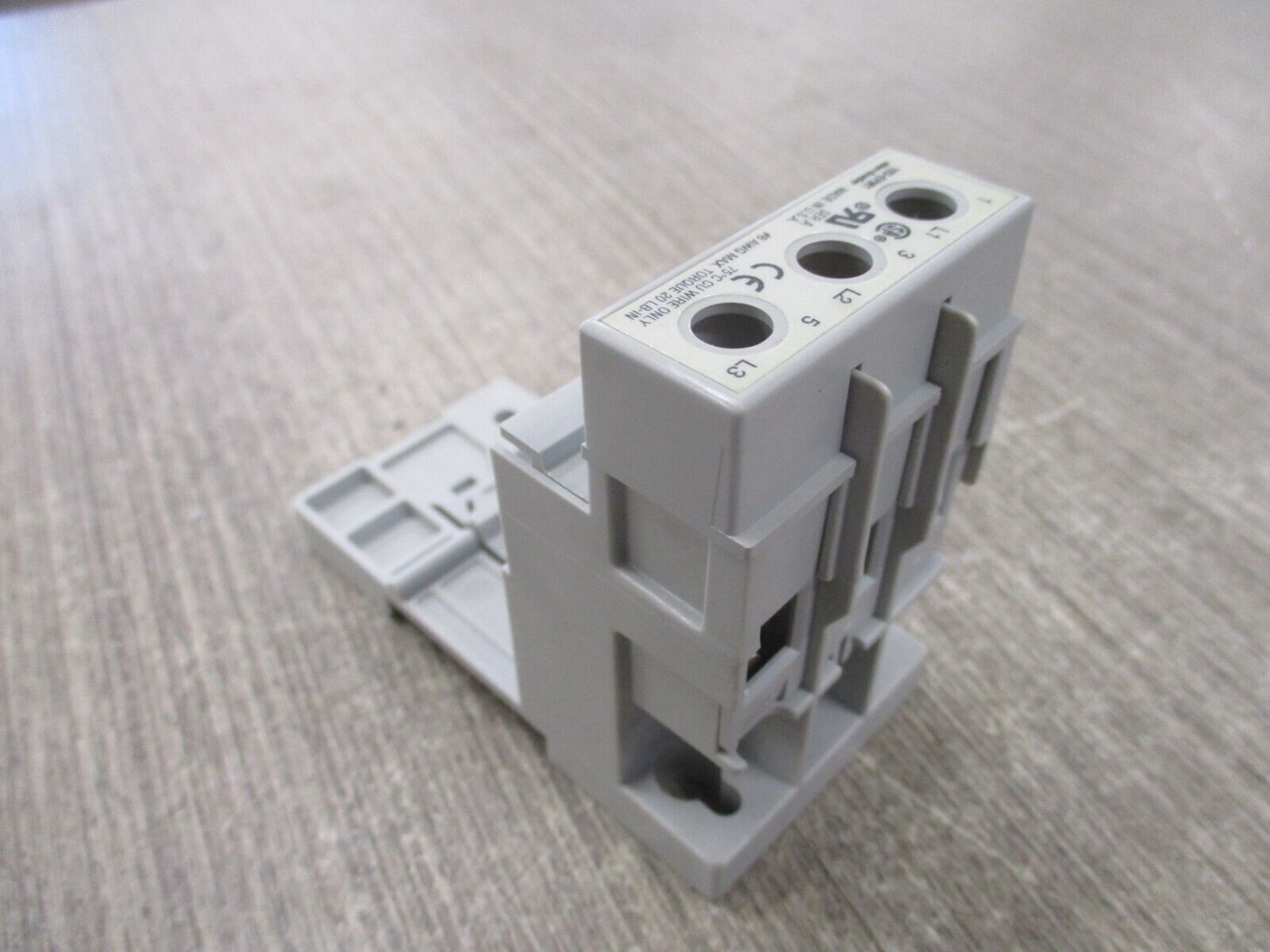 Allen-Bradley DIN Rail/Panel Adapter 193-EPM1 Ser. A New Surplus