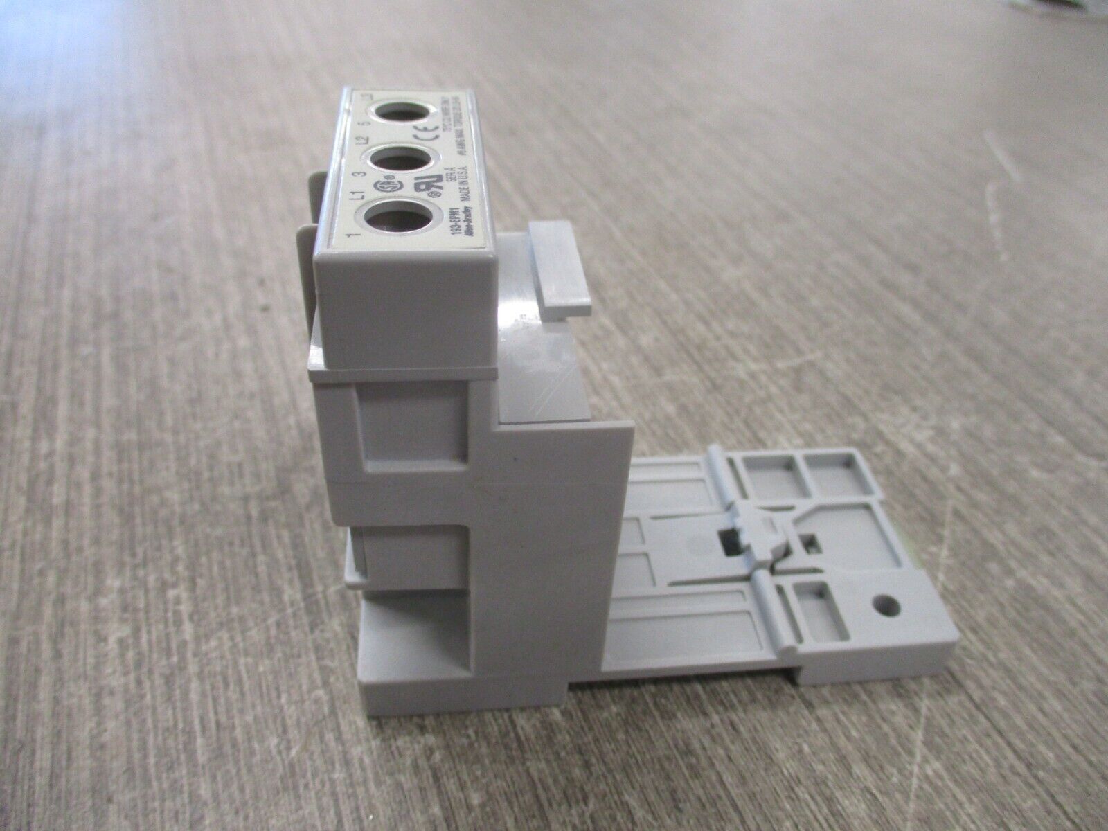 Allen-Bradley DIN Rail/Panel Adapter 193-EPM1 Ser. A New Surplus